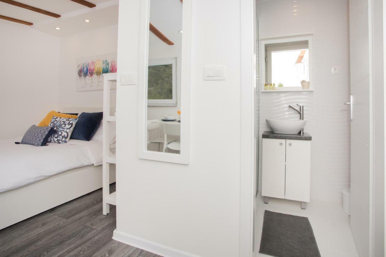 Studio Apartment Skatula Skradin Ngoại thất bức ảnh